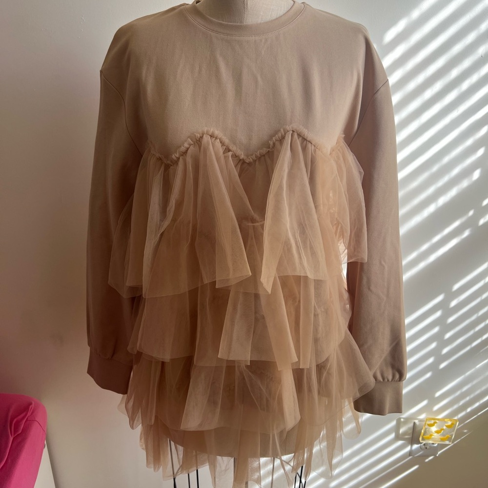 New Bloomingdale CObyCO women's tops